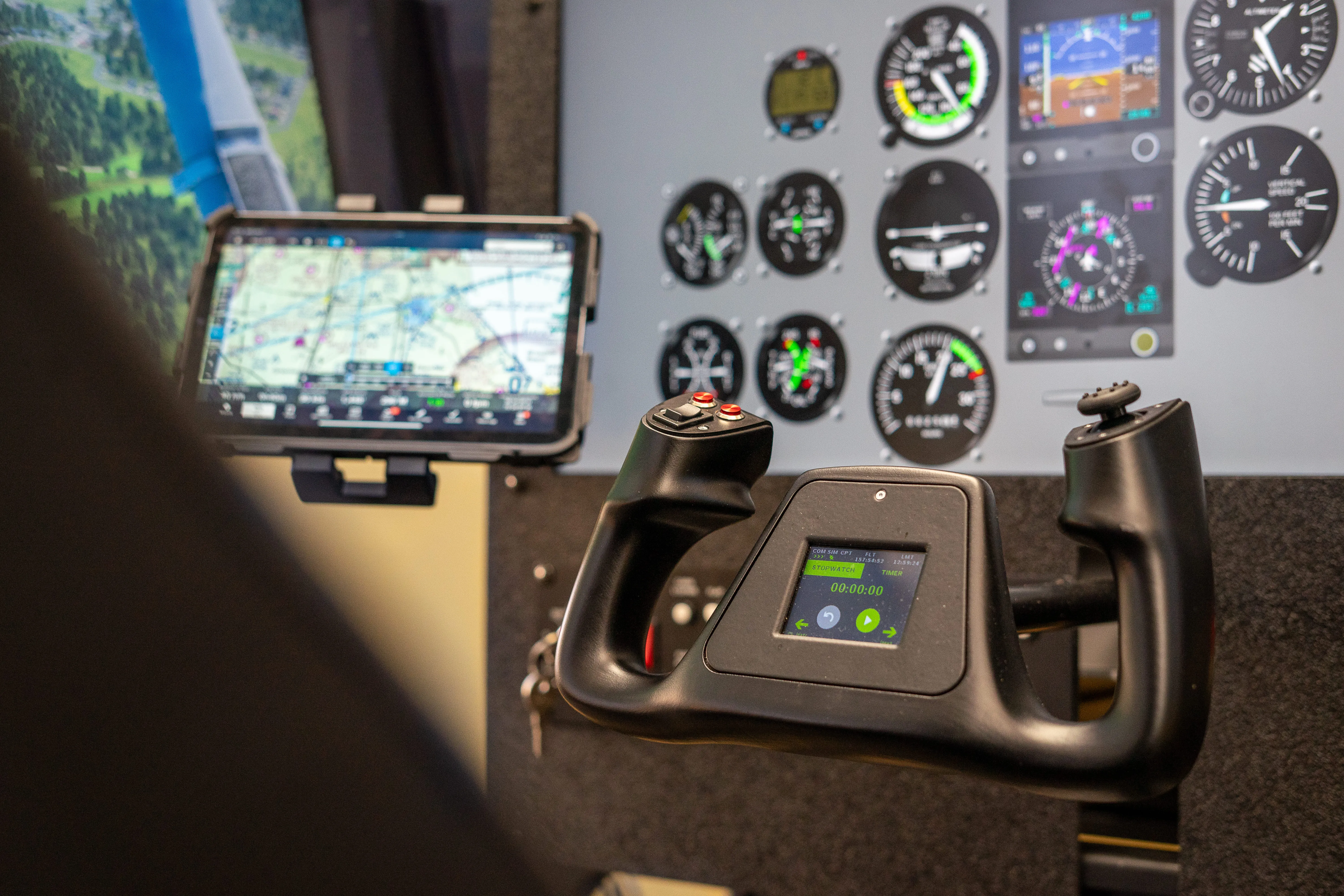 Force-feedback flight controls in the SG-2 simulator